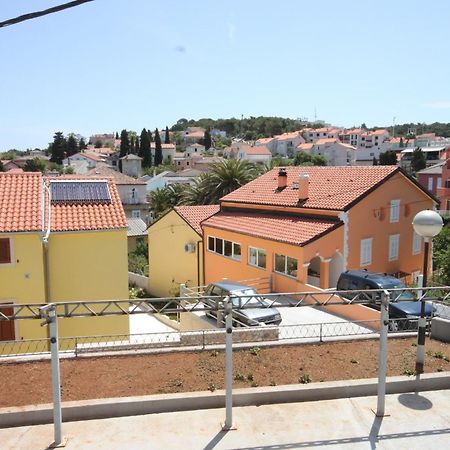 Apartments And Rooms With Parking Space Mali Lošinj Dış mekan fotoğraf