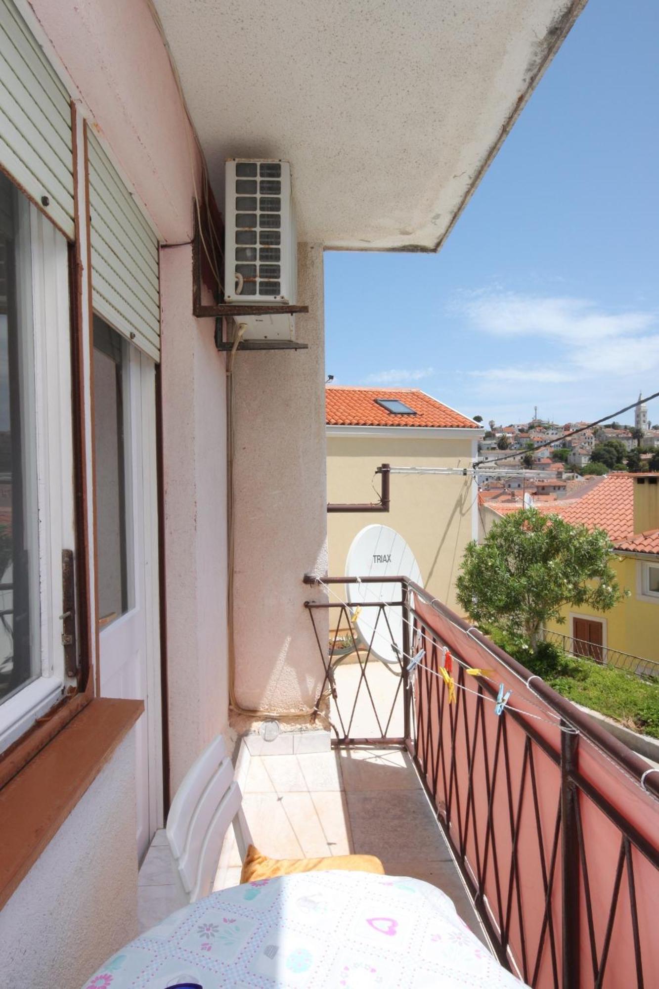 Apartments And Rooms With Parking Space Mali Lošinj Dış mekan fotoğraf