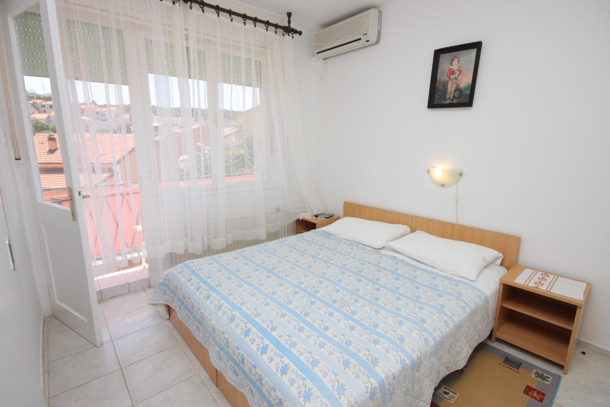 Apartments And Rooms With Parking Space Mali Lošinj Dış mekan fotoğraf