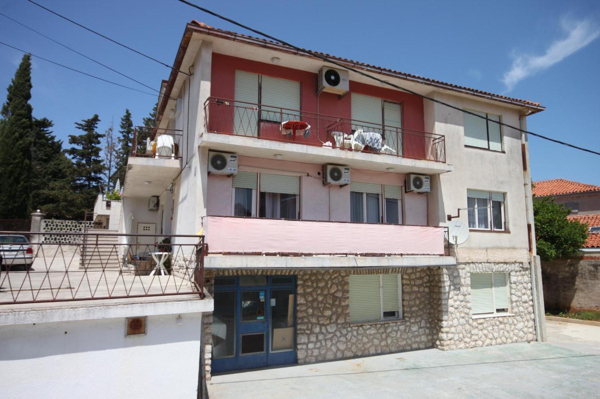 Apartments And Rooms With Parking Space Mali Lošinj Dış mekan fotoğraf