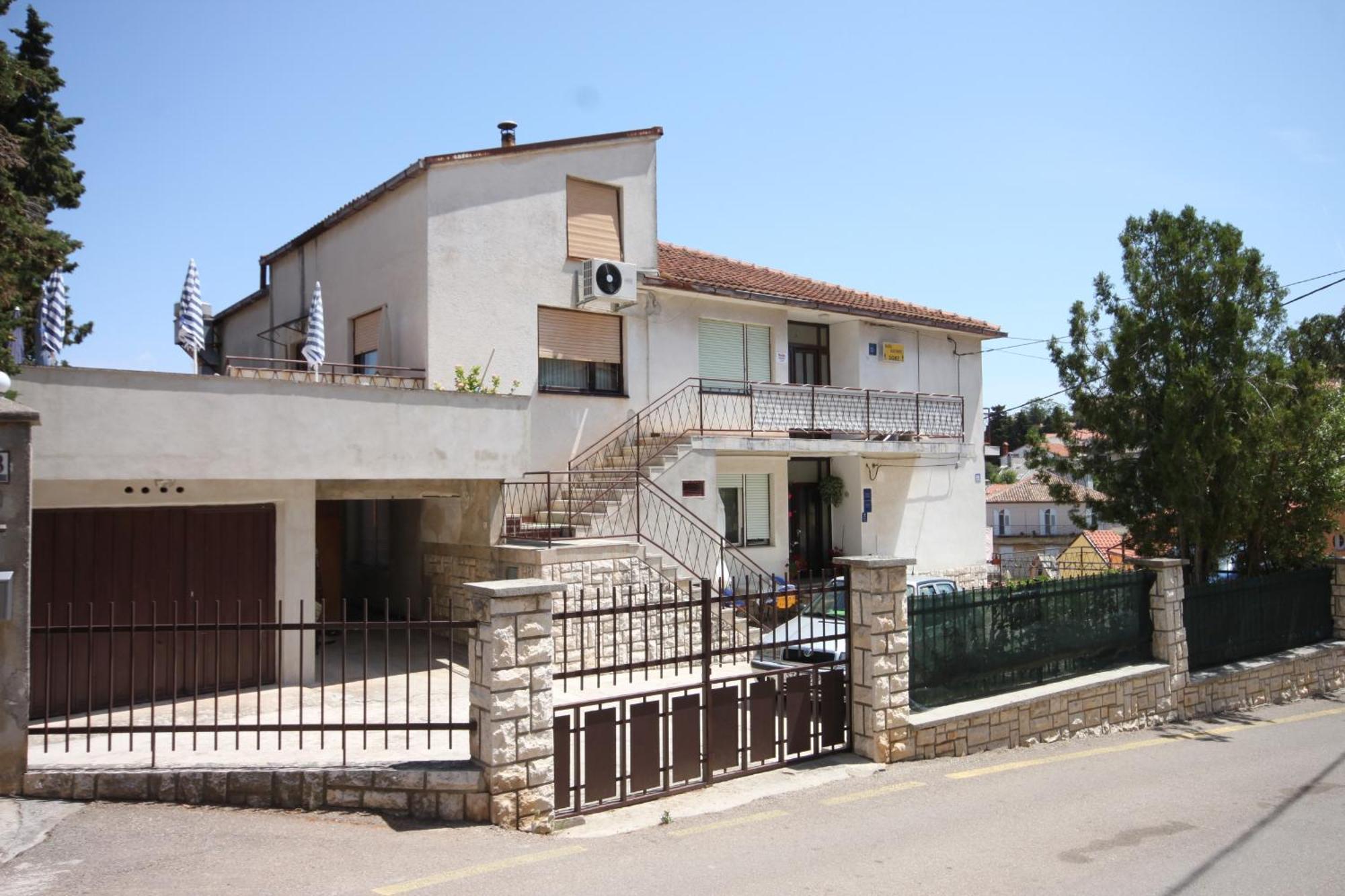 Apartments And Rooms With Parking Space Mali Lošinj Dış mekan fotoğraf