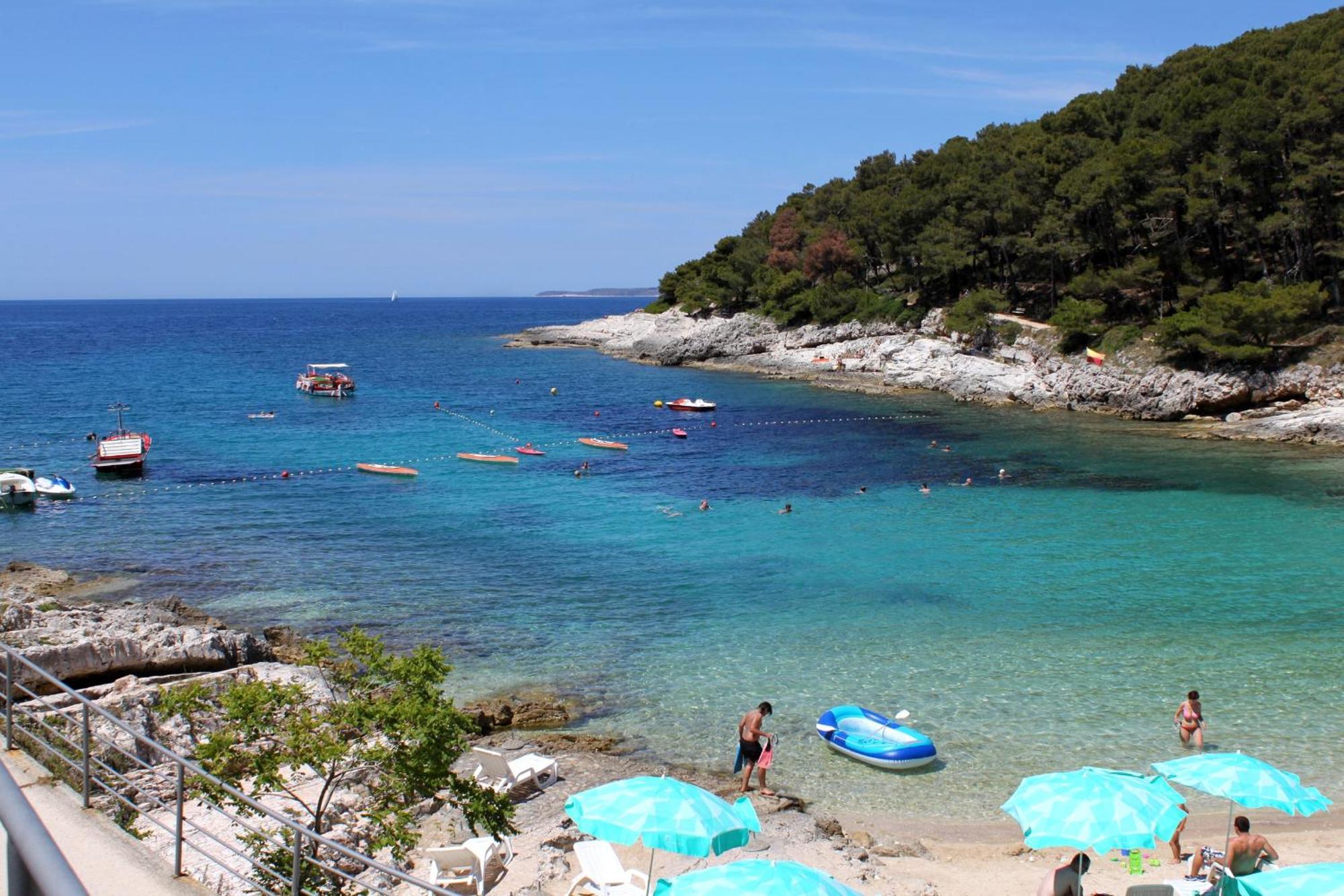 Apartments And Rooms With Parking Space Mali Lošinj Dış mekan fotoğraf