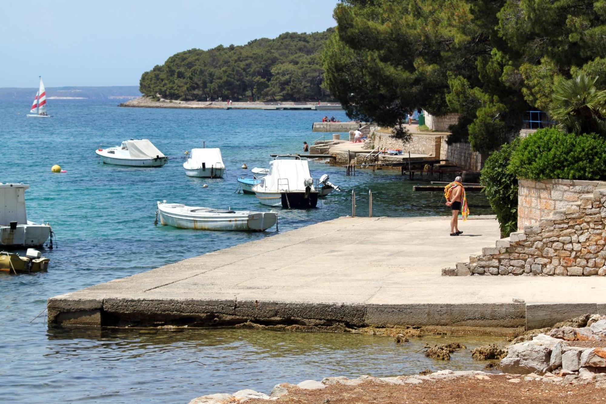 Apartments And Rooms With Parking Space Mali Lošinj Dış mekan fotoğraf