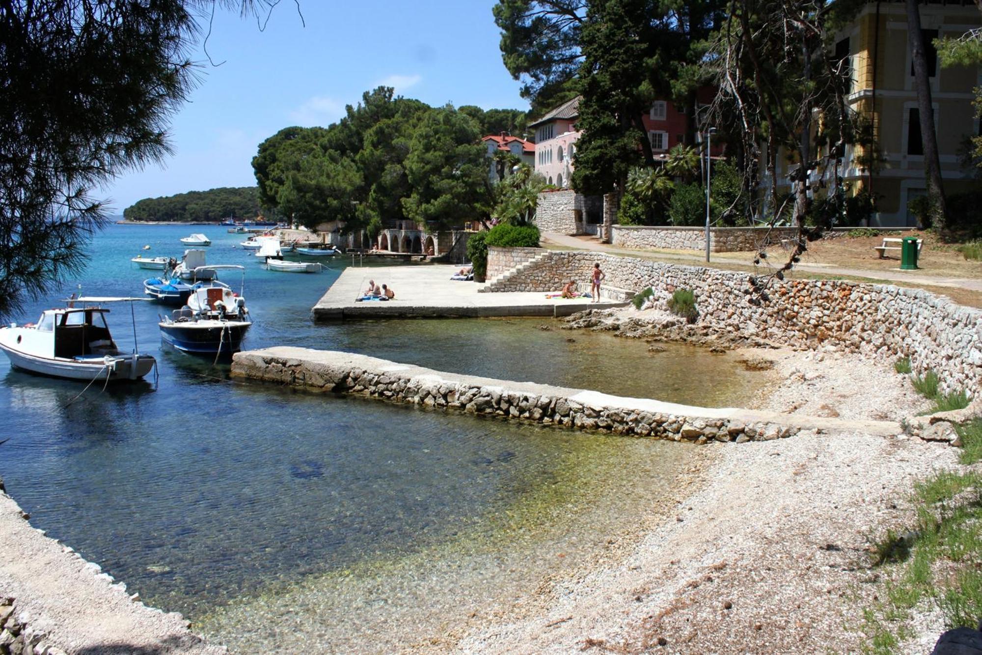 Apartments And Rooms With Parking Space Mali Lošinj Dış mekan fotoğraf